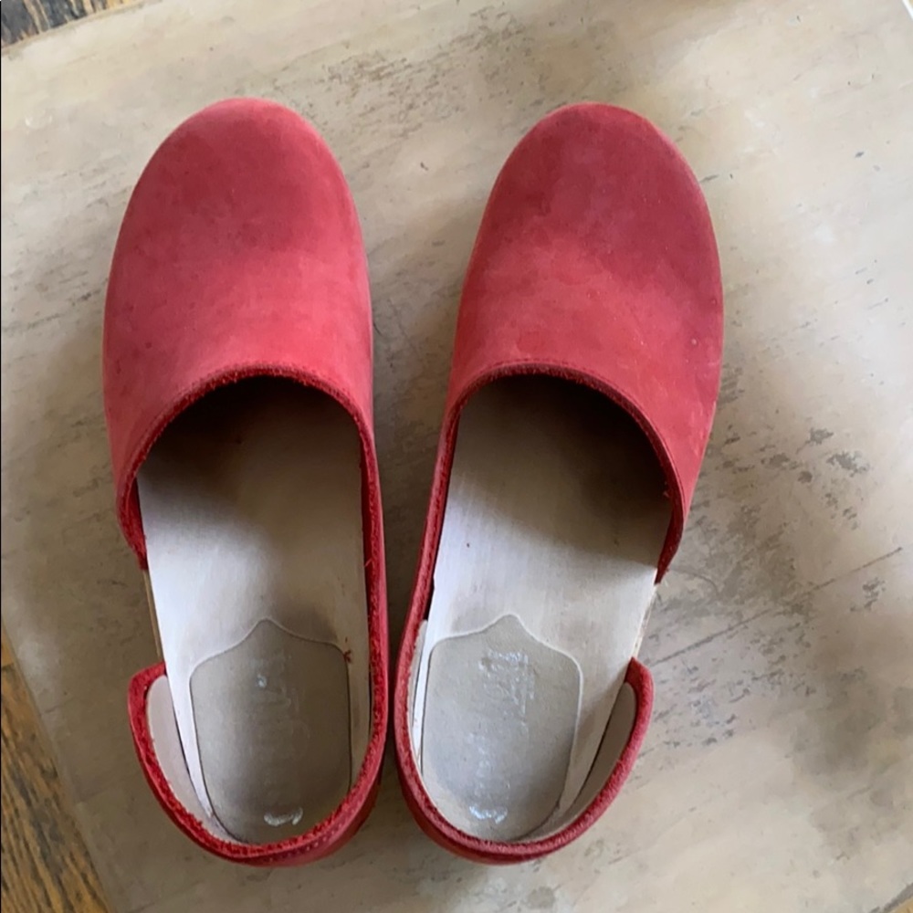 Sandgrens red clogs 40